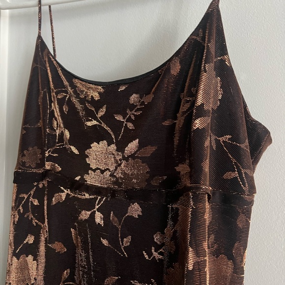 Black/Gold 90’s Minimalist Maxi Dress - Picture 5 of 8